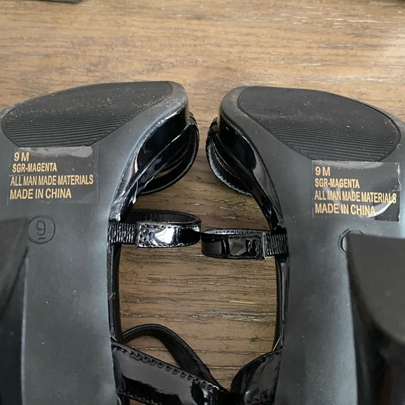 Ladies shoes - Picture 3 of 3